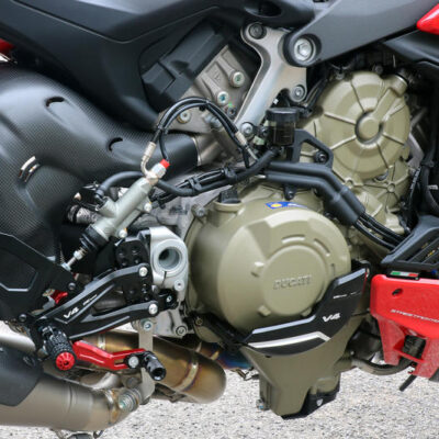 Προστατευτικό κάλυμμα συμπλέκτη CNC RACING για DUCATI MULTISTRADA V4 / STREETFIGHTER V4